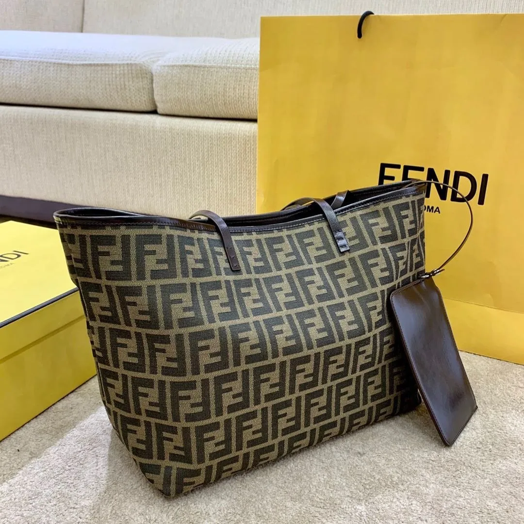 EN   Designer bags by Fendi 039