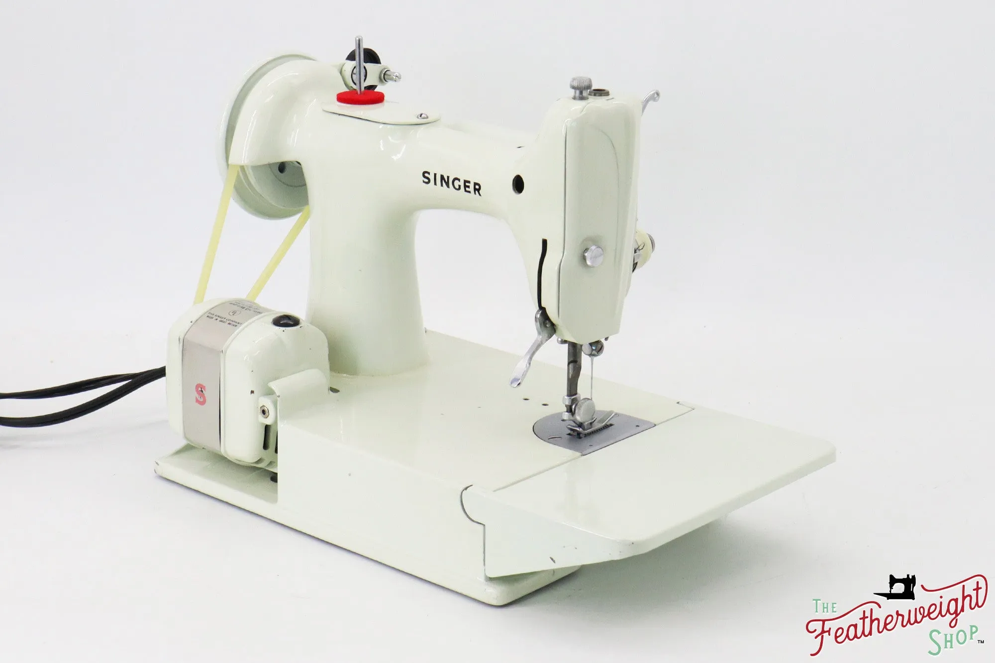 Singer Featherweight 221 Sewing Machine, WHITE - EV782***