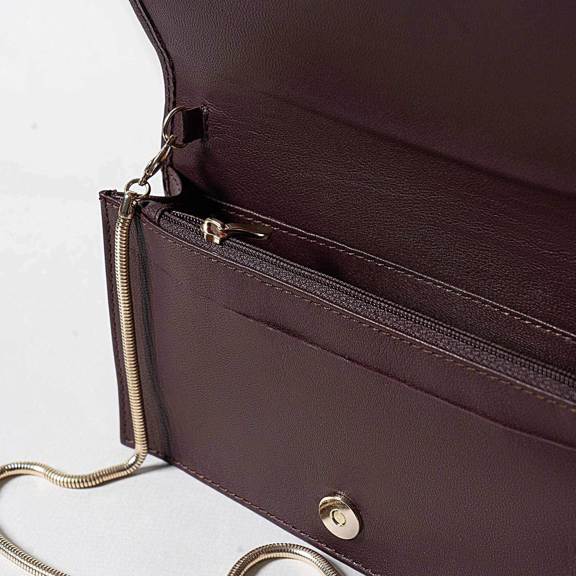 Wallet on Chain Oxblood